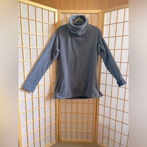 Nike Women's Cozy Fleece Pullover, size Large, EUC